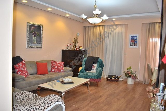 Three bedroom apartment for sale in Selite e Vjeter Street, part of the Fratari Complex, in Tirana, 